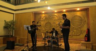 اجرای زنده موسیقی توسط گروه فرهادی در لابی هتل نارنجستان